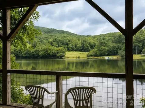 77 E Lake Dr East Lake Drive Fairview NC 28730