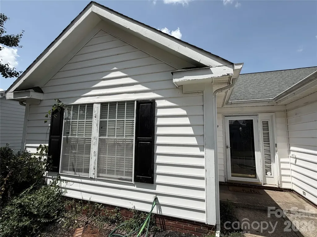 1202 Gretna Green Drive Charlotte NC 28217
