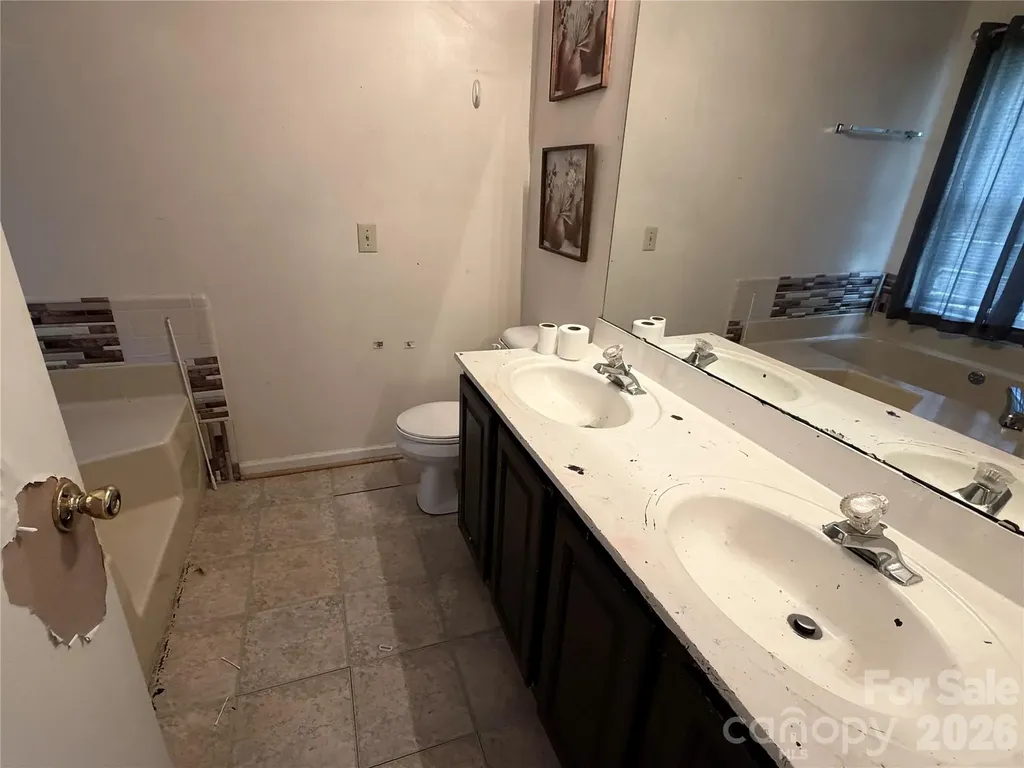1202 Gretna Green Drive Charlotte NC 28217