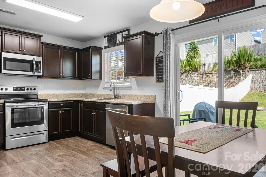 1554 Lilly Springs Place Dallas NC 28034