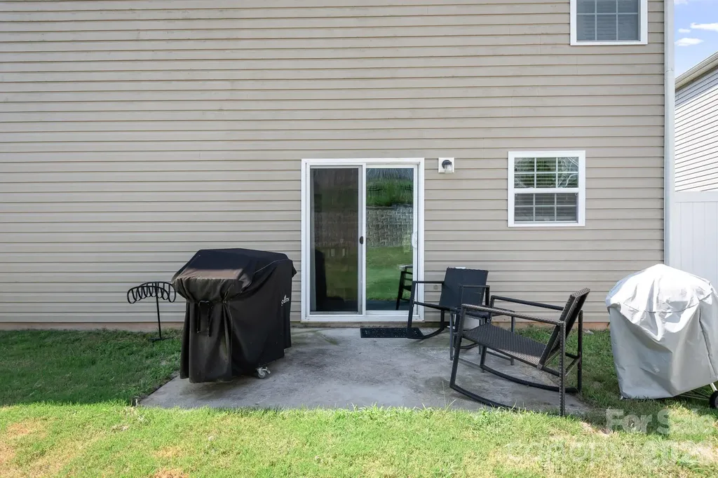 1554 Lilly Springs Place Dallas NC 28034