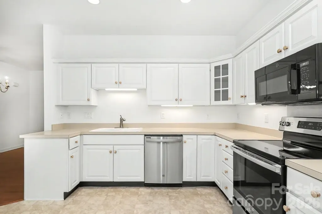 9807 Whispering Willow Court Charlotte NC 28210