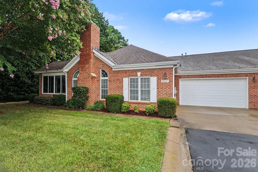 9807 Whispering Willow Court Charlotte NC 28210