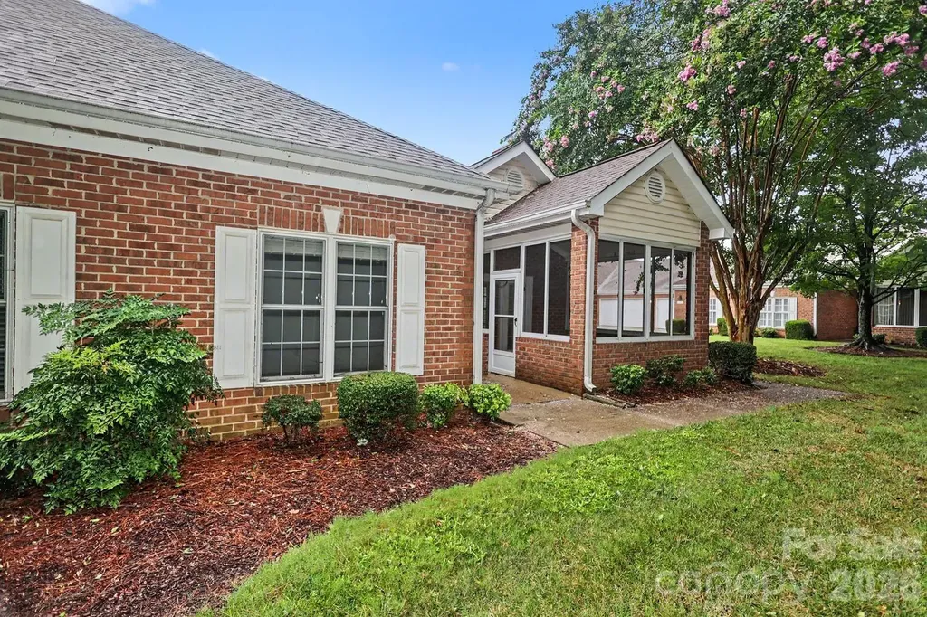 9807 Whispering Willow Court Charlotte NC 28210