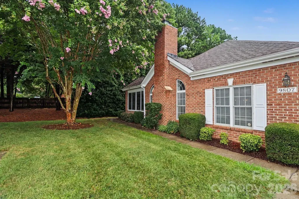 9807 Whispering Willow Court Charlotte NC 28210