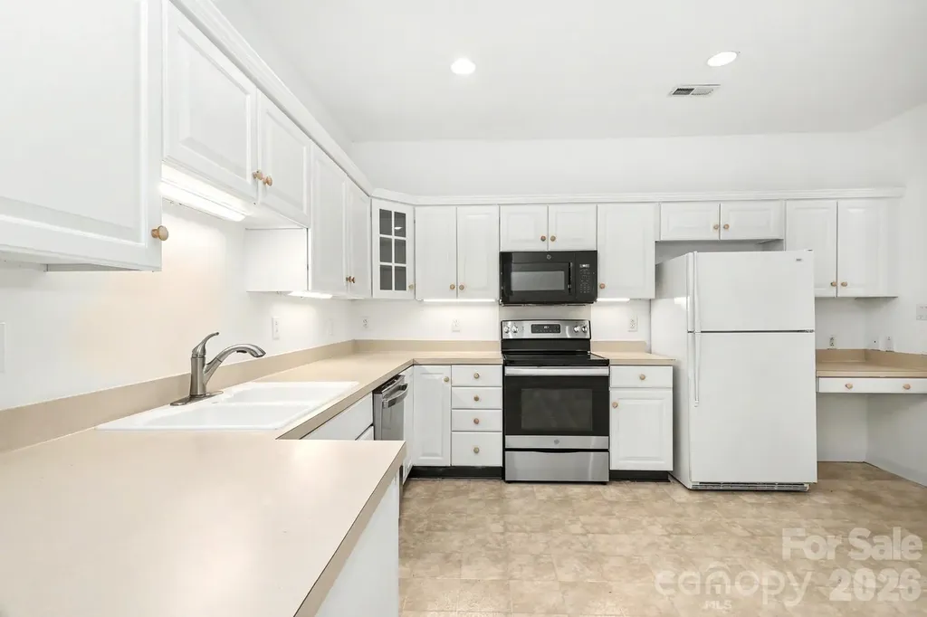 9807 Whispering Willow Court Charlotte NC 28210