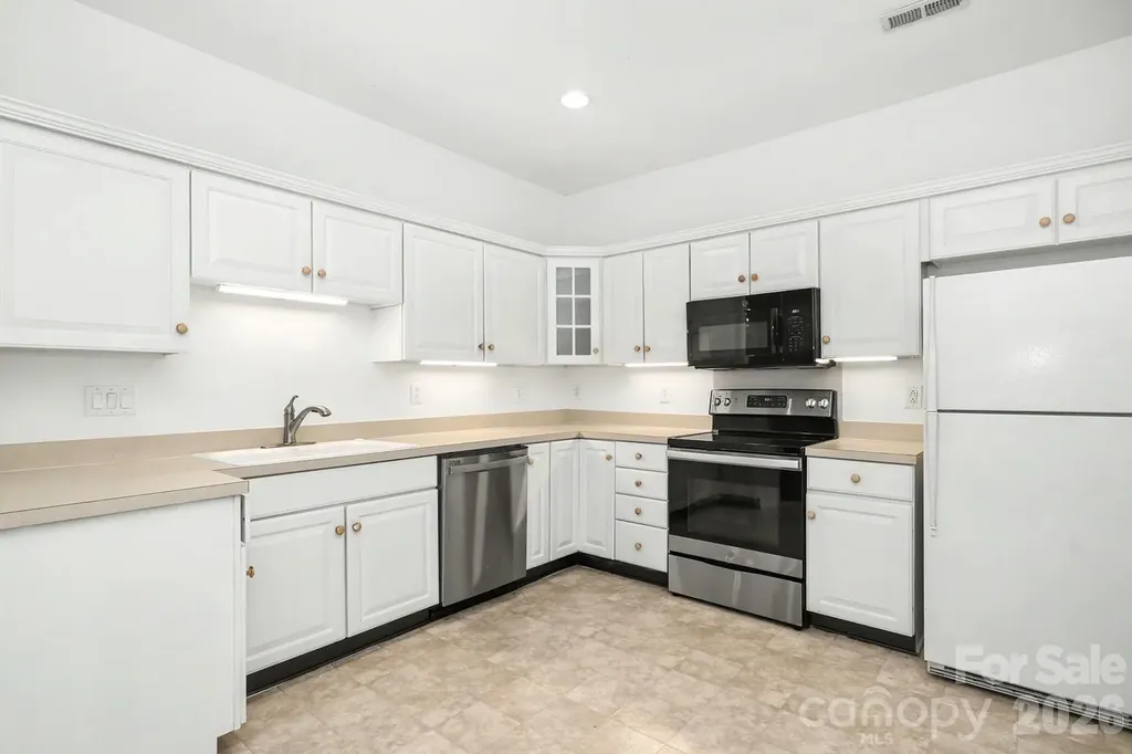 9807 Whispering Willow Court Charlotte NC 28210