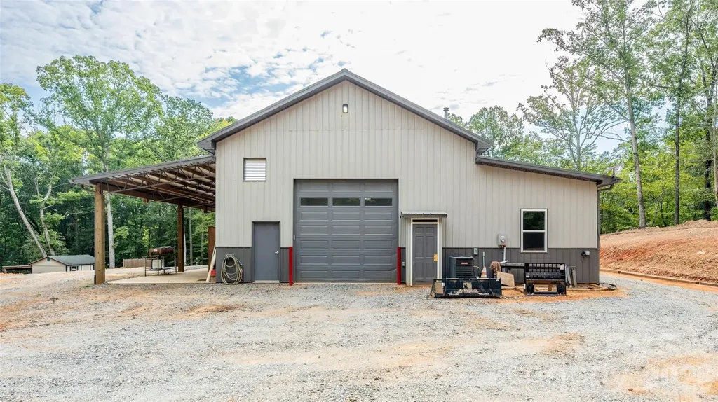 1147 Whispering Winds Drive Catawba NC 28609