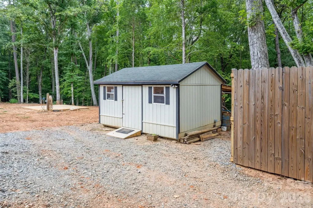 1147 Whispering Winds Drive Catawba NC 28609