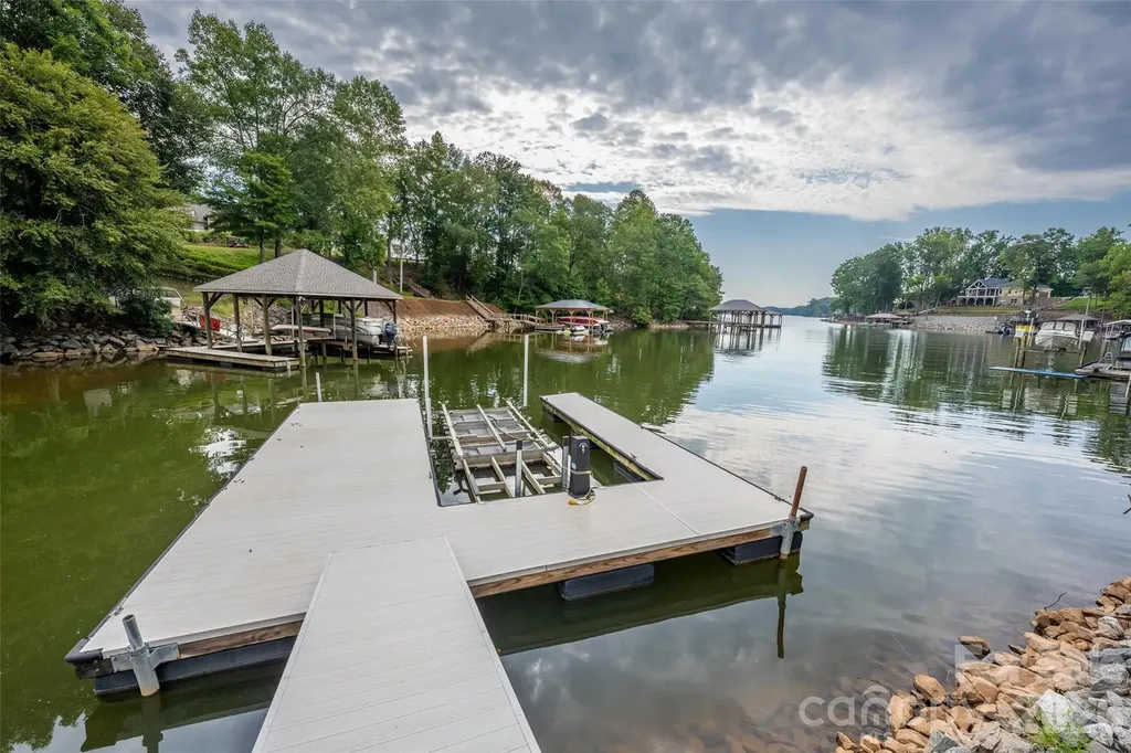 1147 Whispering Winds Drive Catawba NC 28609