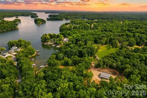 1147 Whispering Winds Drive Catawba NC 28609