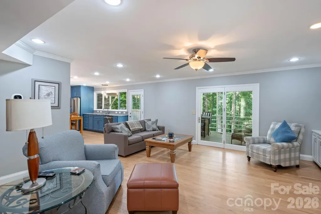 200 35th Avenue NW Hickory NC 28601