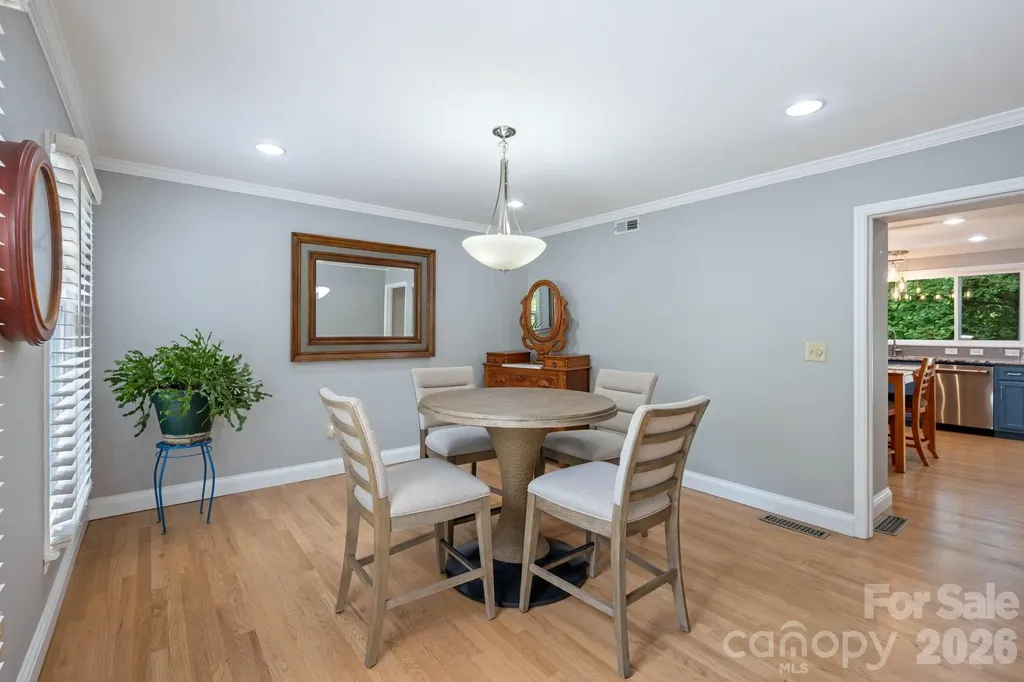 200 35th Avenue NW Hickory NC 28601