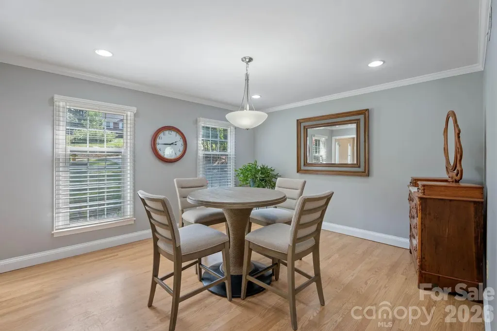 200 35th Avenue NW Hickory NC 28601