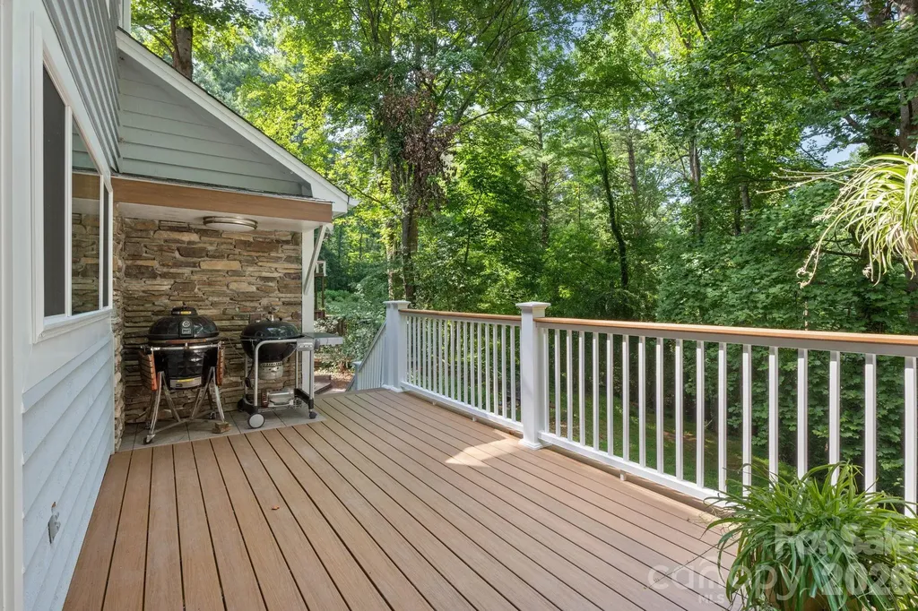 200 35th Avenue NW Hickory NC 28601