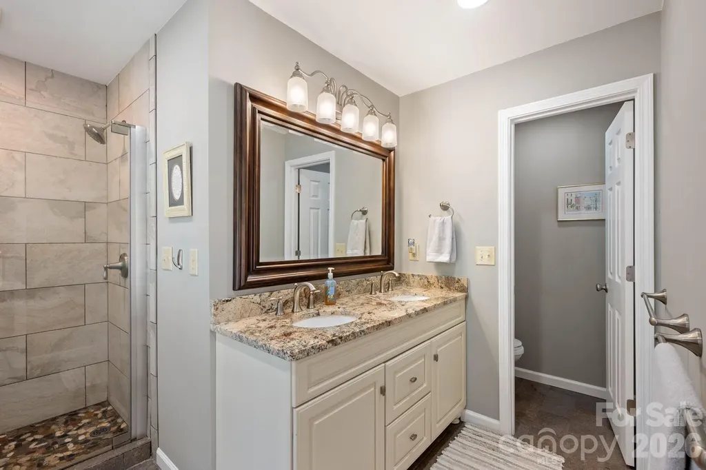 200 35th Avenue NW Hickory NC 28601