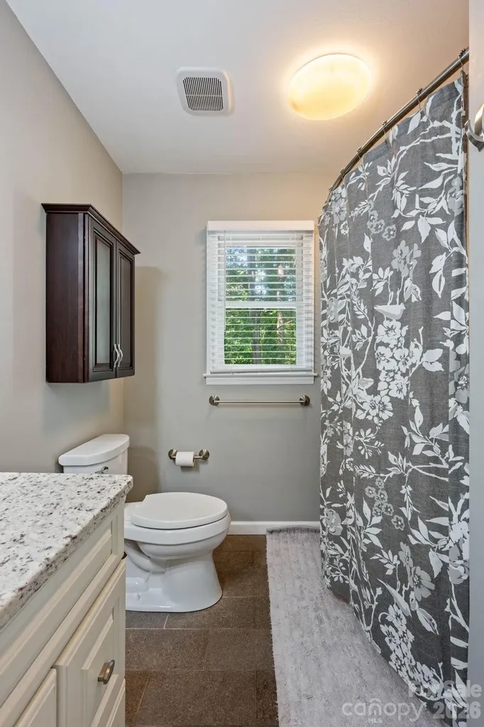 200 35th Avenue NW Hickory NC 28601