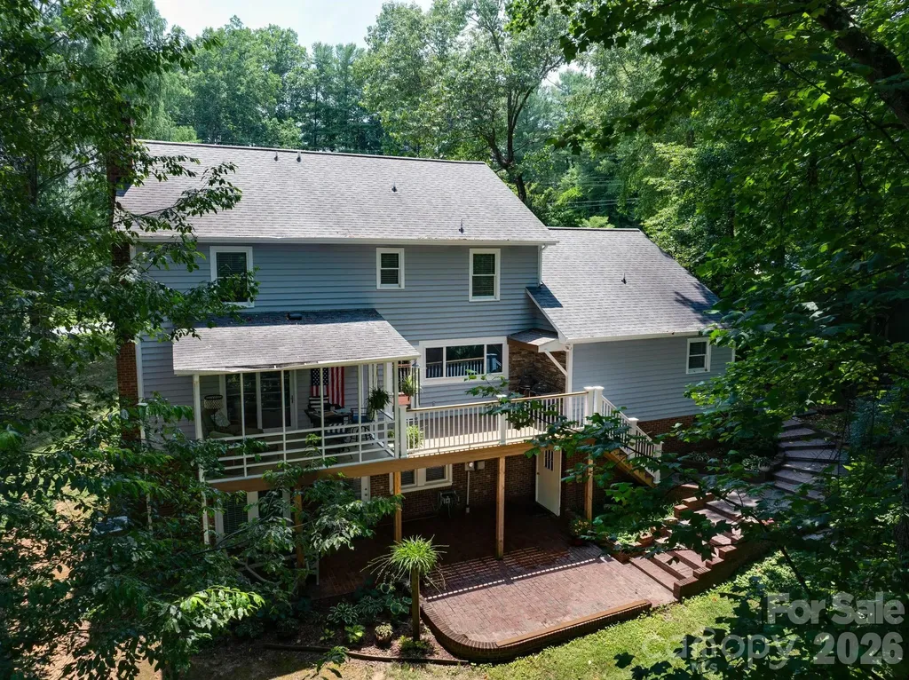 200 35th Avenue NW Hickory NC 28601