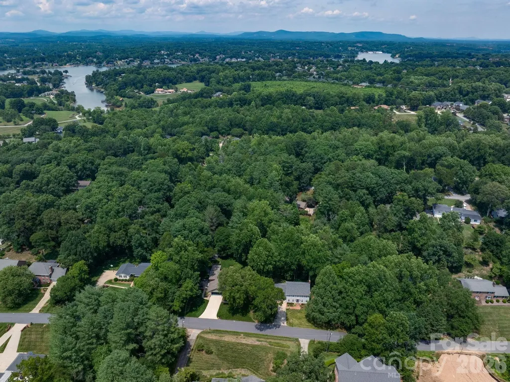 200 35th Avenue NW Hickory NC 28601