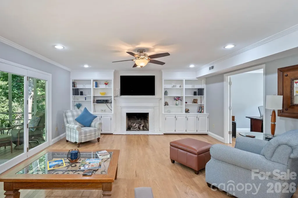 200 35th Avenue NW Hickory NC 28601