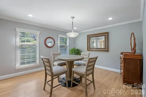 200 35th Avenue NW Hickory NC 28601