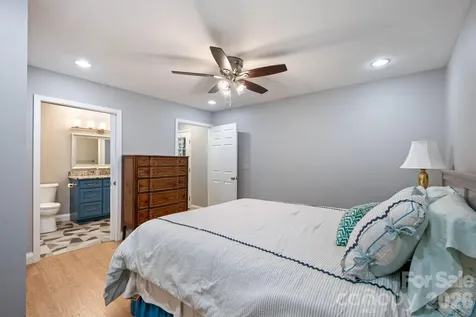 200 35th Avenue NW Hickory NC 28601