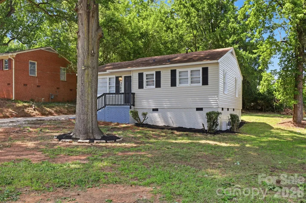 3708 Carlyle Drive Charlotte NC 28208