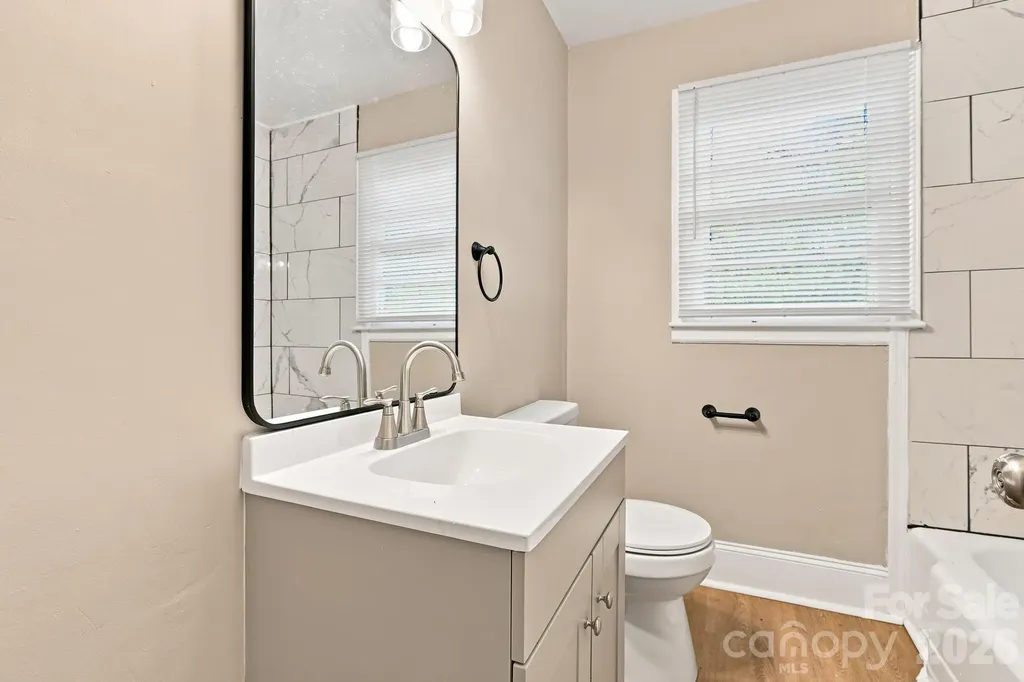 3708 Carlyle Drive Charlotte NC 28208
