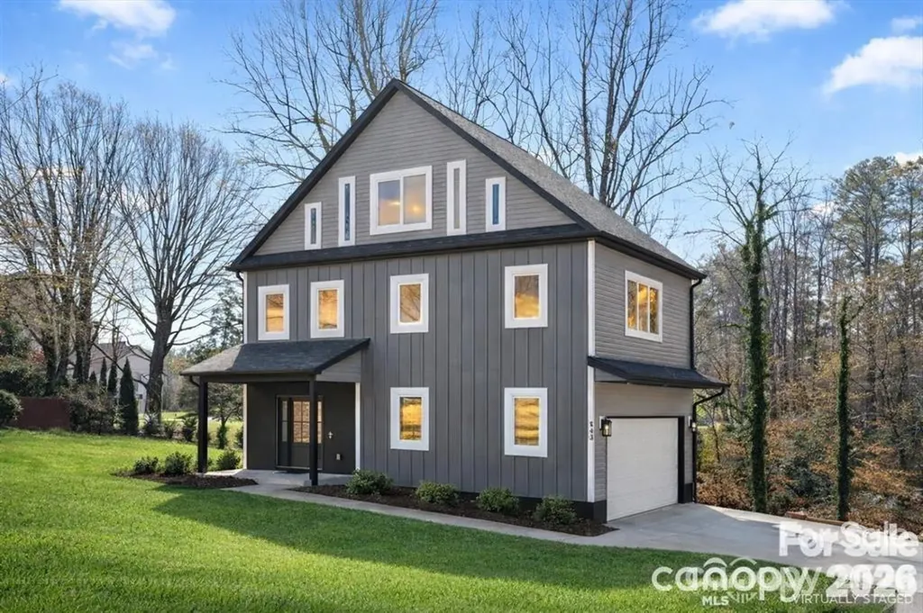 543 30th Avenue NW Hickory NC 28601