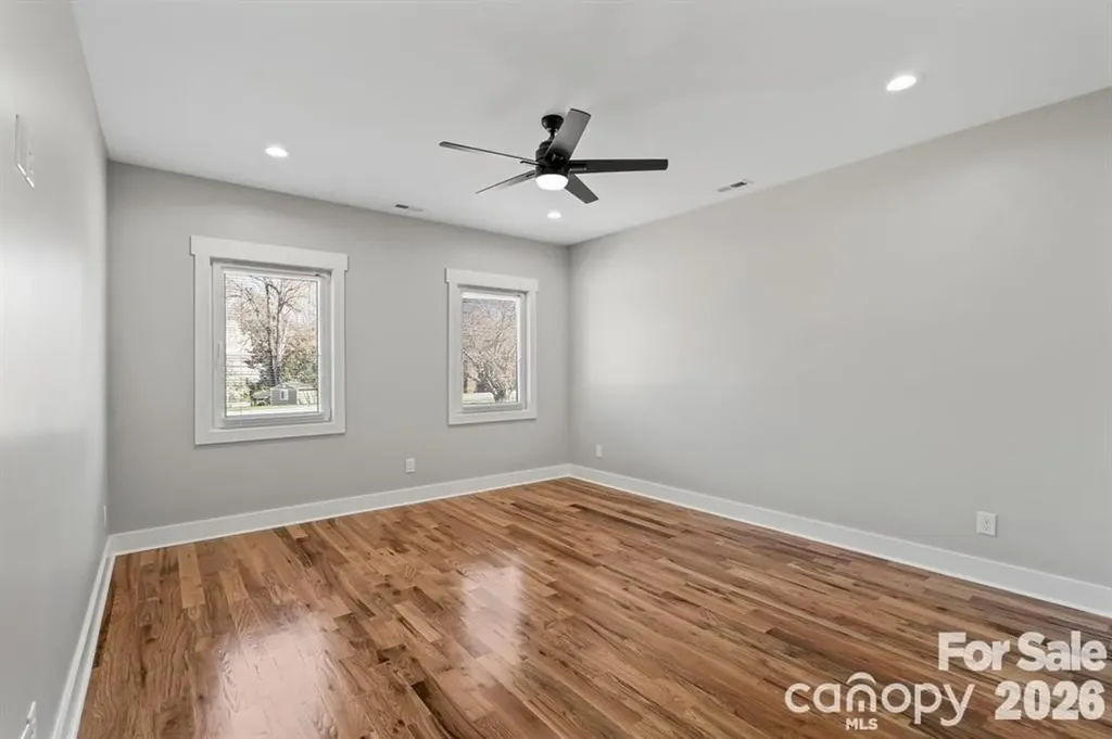 543 30th Avenue NW Hickory NC 28601