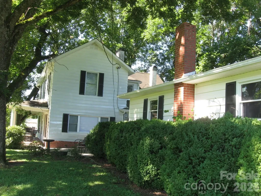 3850 Hartland Road Lenoir NC 29845