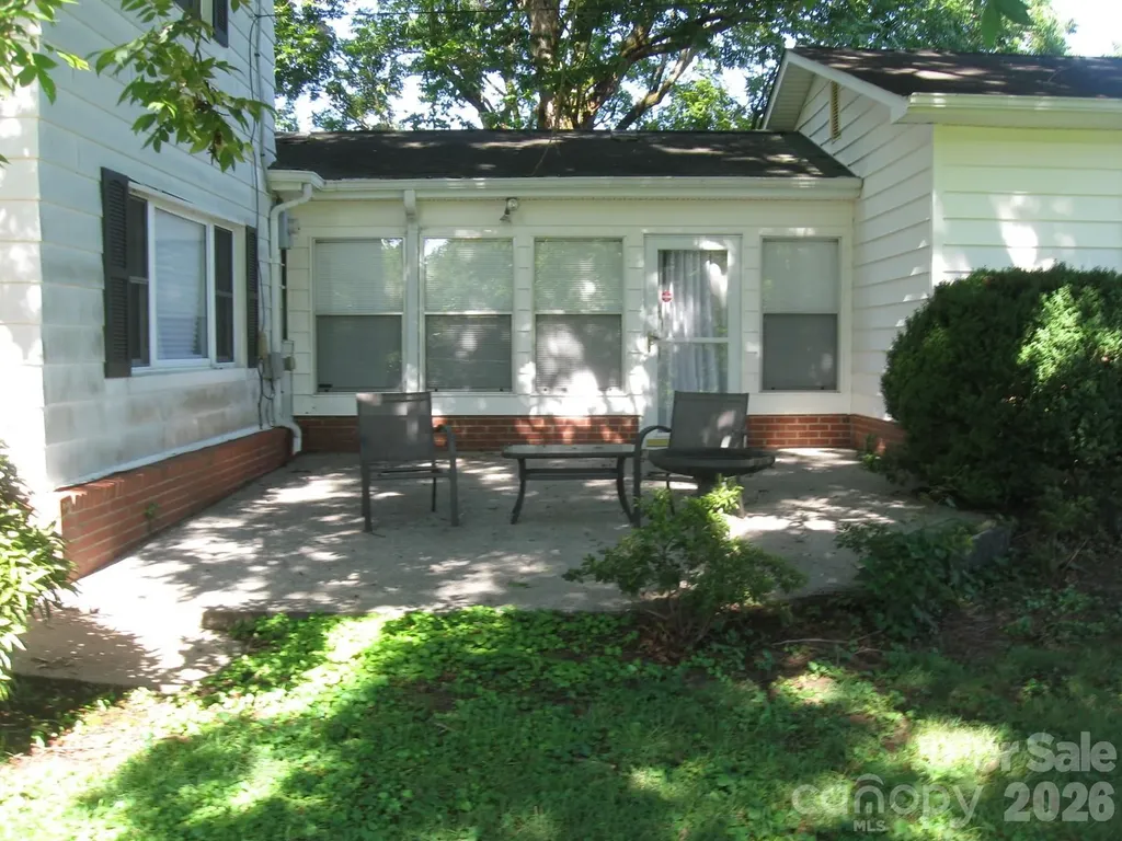 3850 Hartland Road Lenoir NC 29845