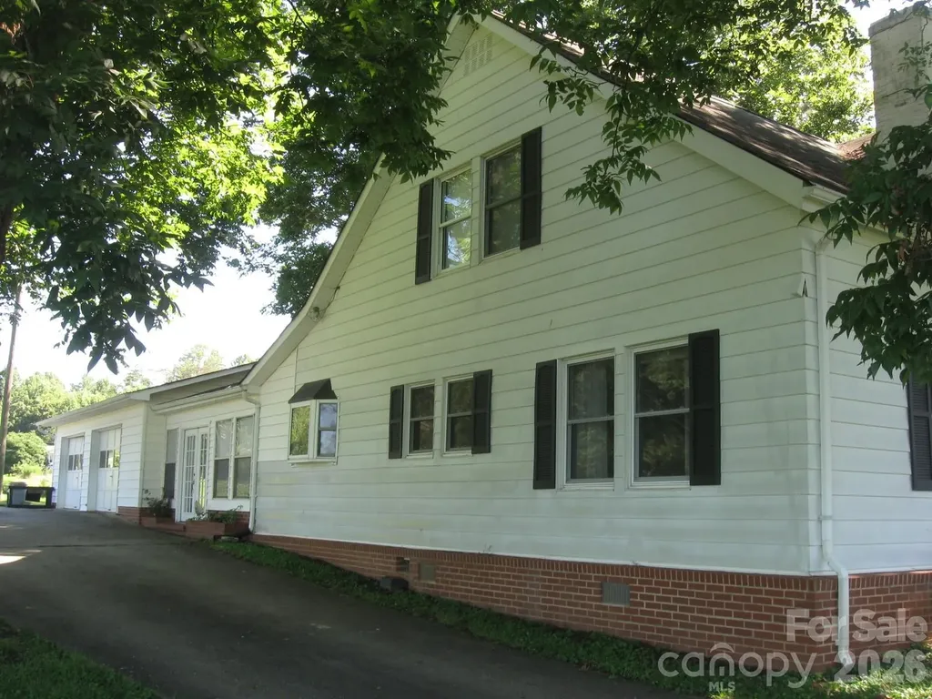 3850 Hartland Road Lenoir NC 29845