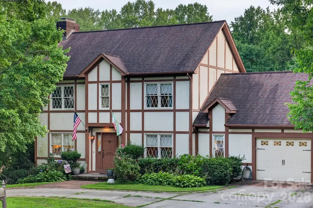 1001 Plantation Drive NE Lenoir NC 28645