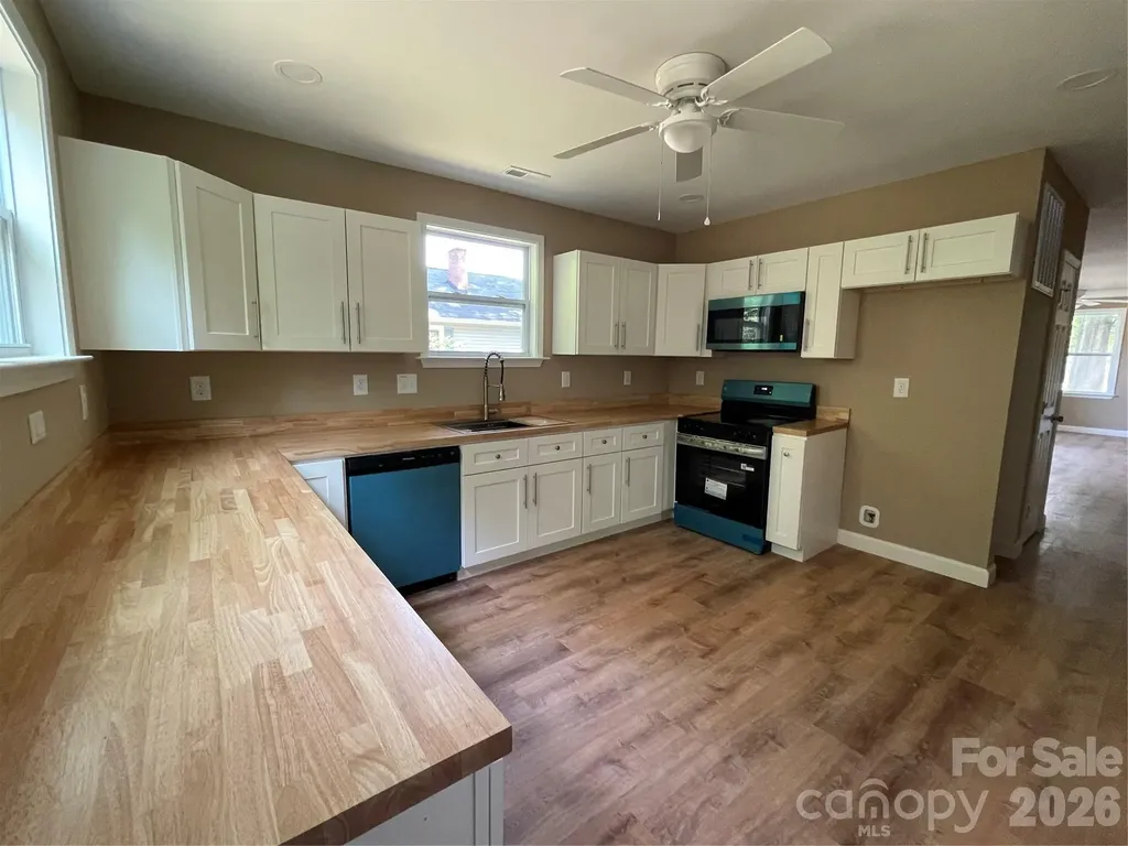 601 W Round Street Landis NC 28088