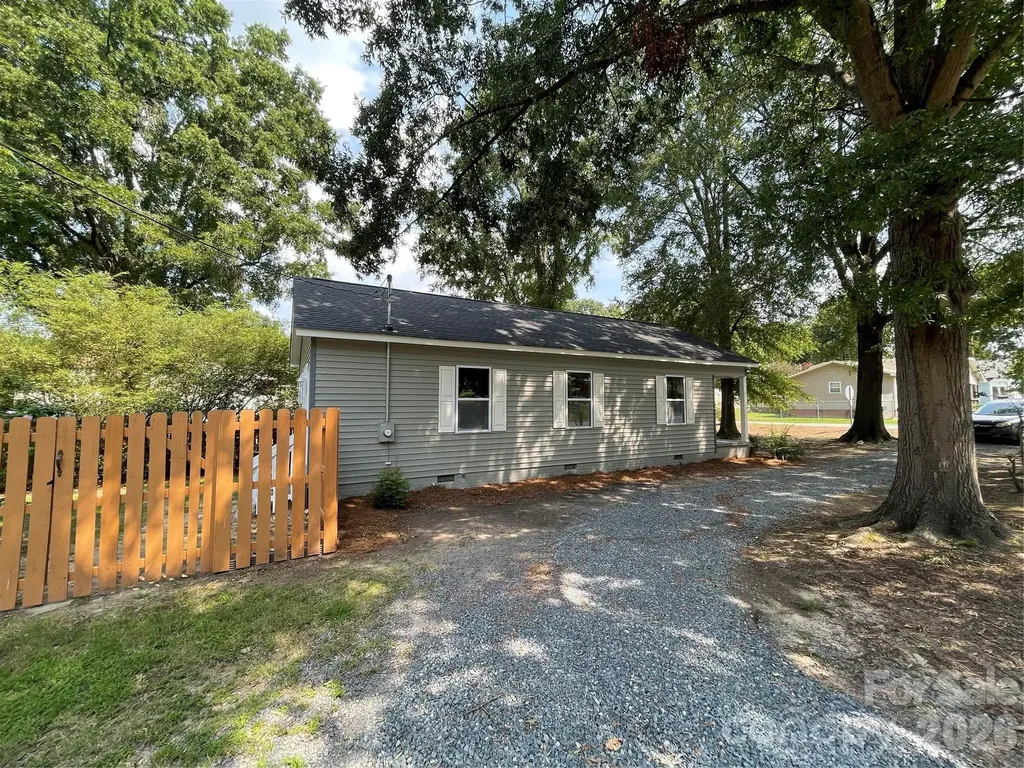601 W Round Street Landis NC 28088