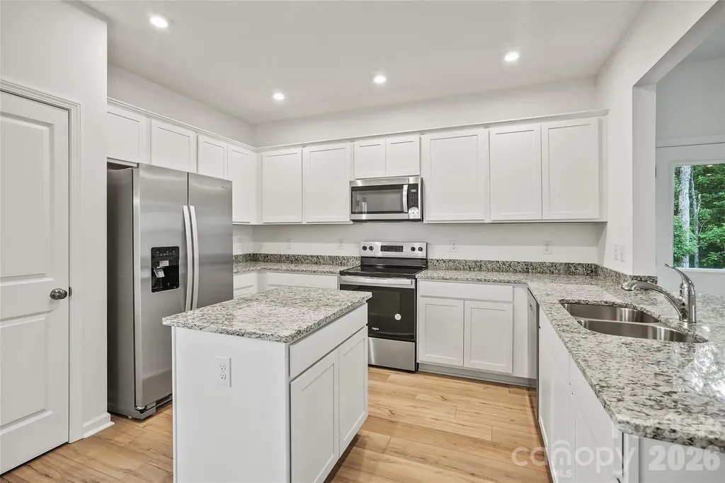 10015 Limpkin Lane Charlotte NC 28278