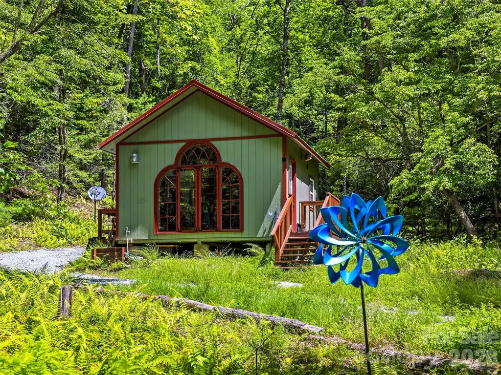 45 Watagnee Trail Horse Shoe NC 28742