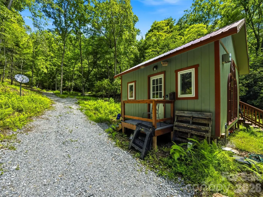 45 Watagnee Trail Horse Shoe NC 28742
