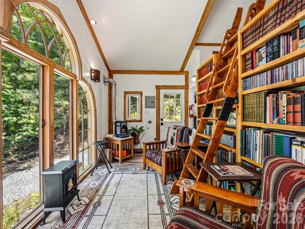45 Watagnee Trail Horse Shoe NC 28742