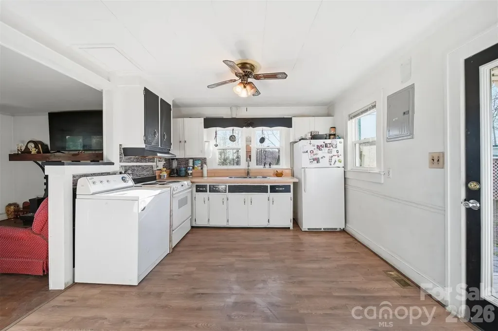 1406 Walt Arney Road SW Lenoir NC 28645