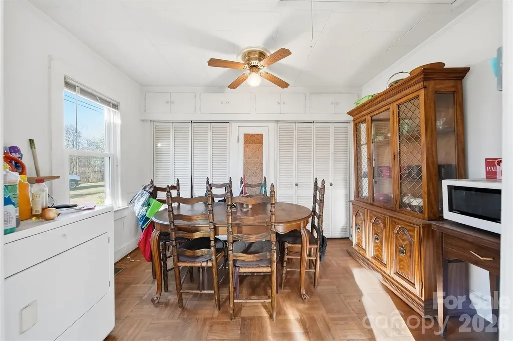 1406 Walt Arney Road SW Lenoir NC 28645