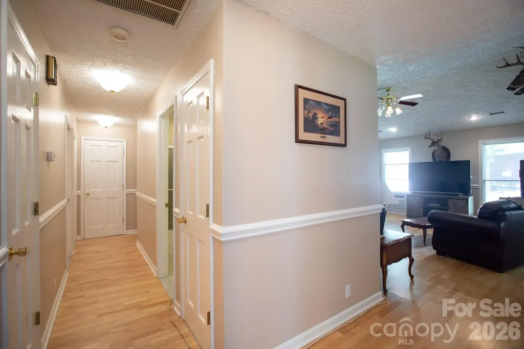 15224 Thomas Road Charlotte NC 28278