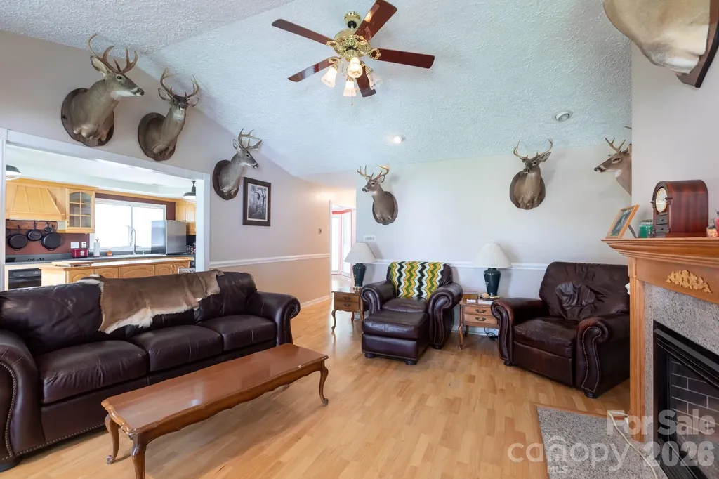 15224 Thomas Road Charlotte NC 28278