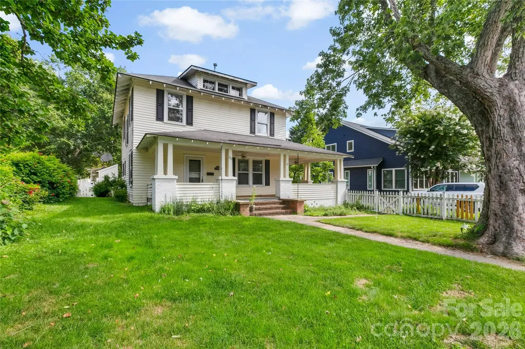 729 5th Avenue W Hendersonville NC 28739