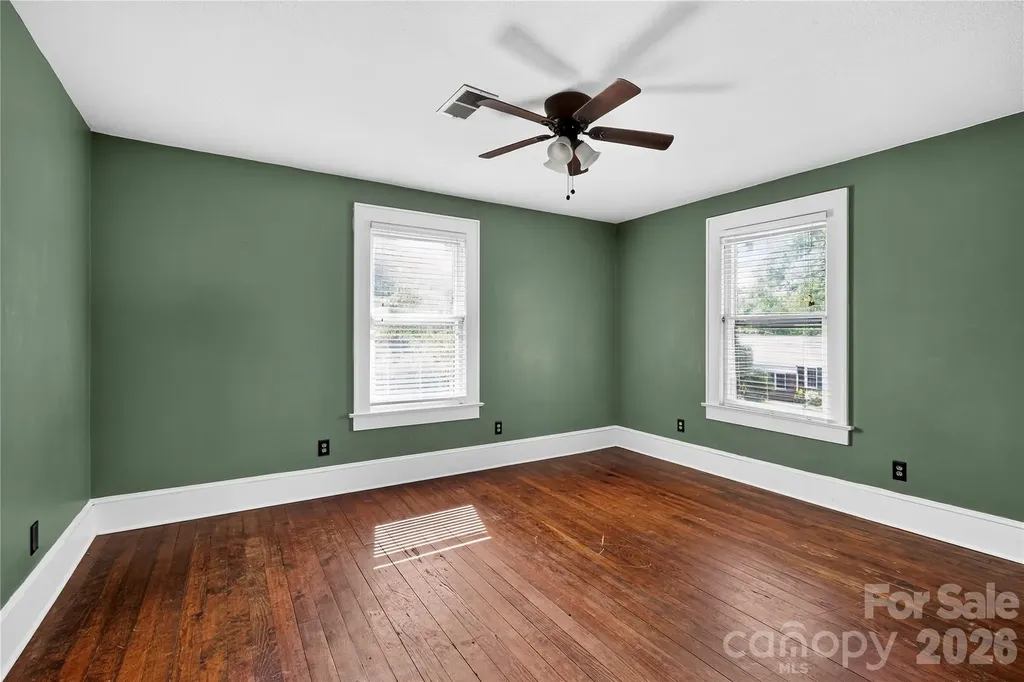729 5th Avenue W Hendersonville NC 28739