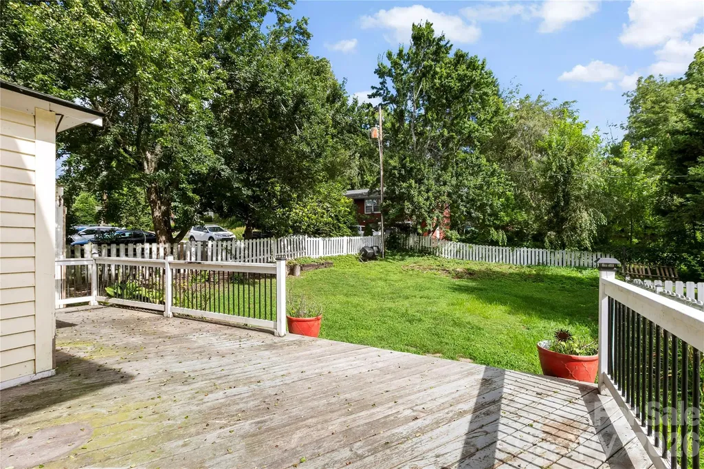729 5th Avenue W Hendersonville NC 28739