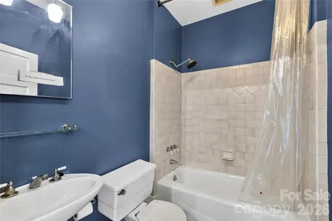 729 5th Avenue W Hendersonville NC 28739