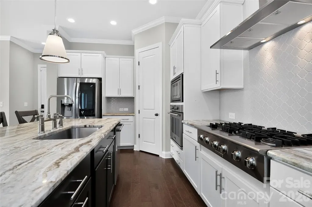 8910 Matthews Farm Lane Charlotte NC 28277