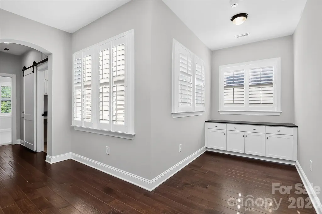 8910 Matthews Farm Lane Charlotte NC 28277
